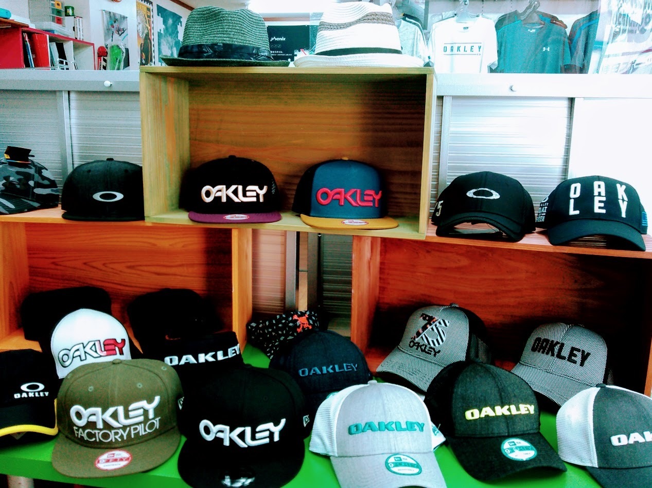 oakleycap.jpg